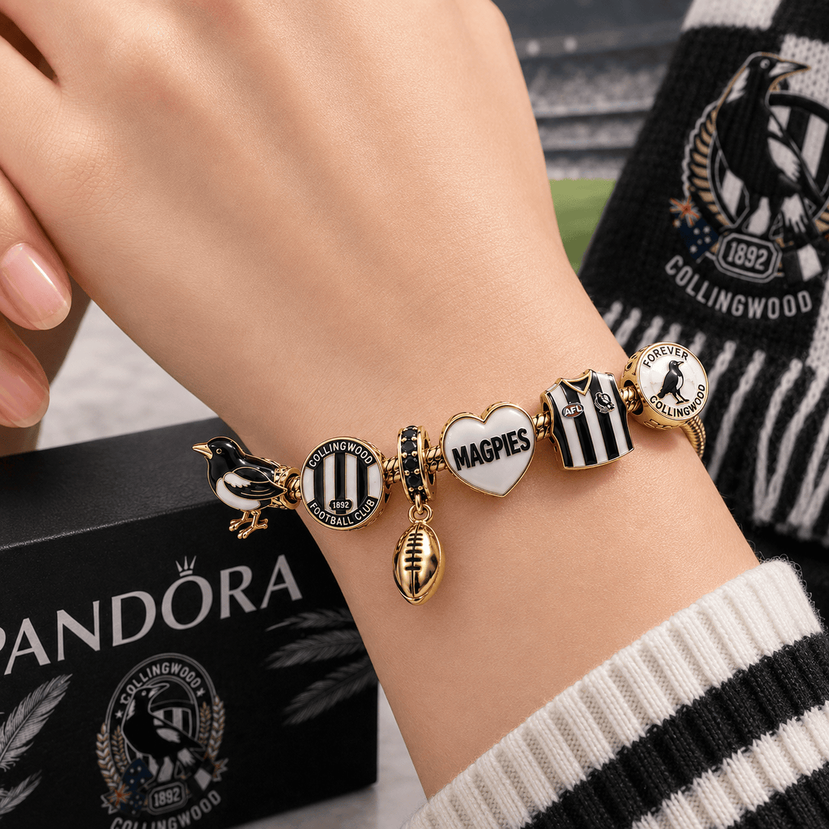 CMW Gold Charm Bracelet Set VTH
